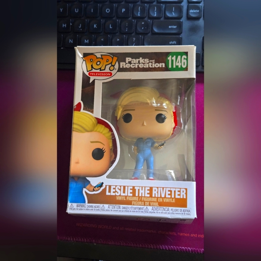 Funko Pop! Parks and Recreation Leslie the Riveter Vinyl Figure